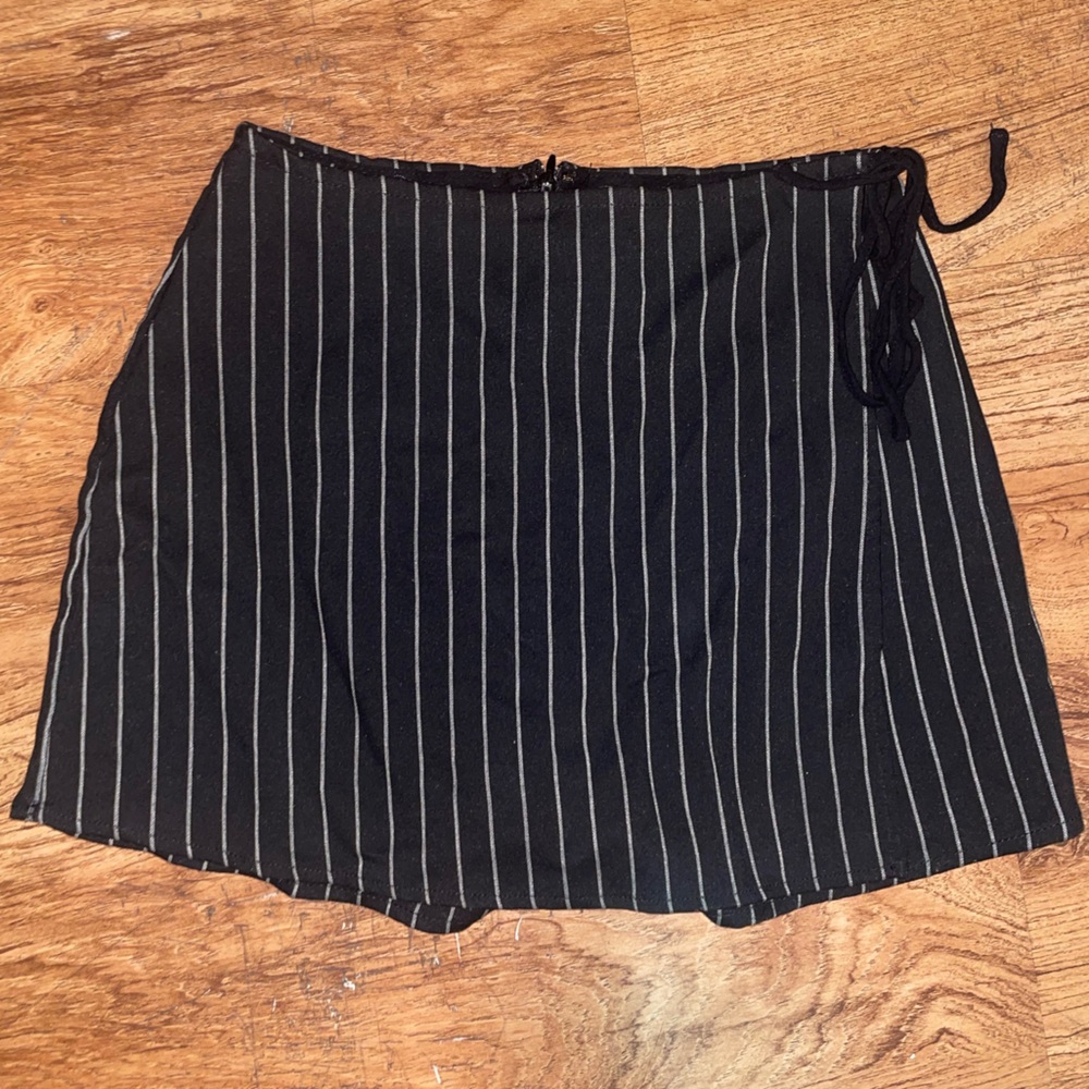 Forever 21 striped skort